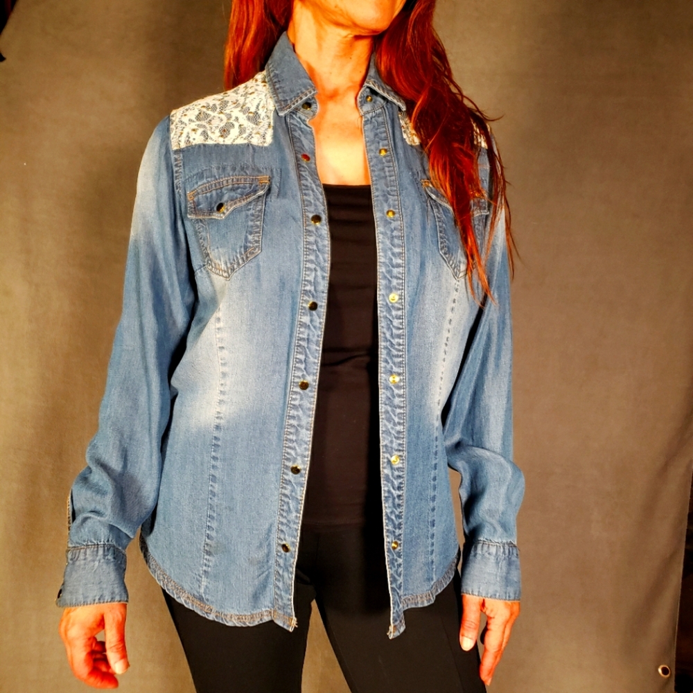 Western Lace Button Long Sleeve Denim Blouse (Brand new-no tags)